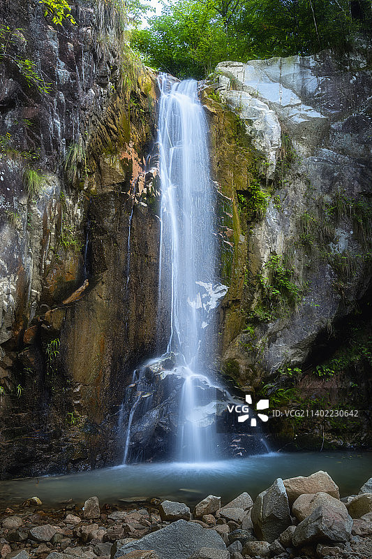 林间小溪水潺潺--湖北黄冈英山十里桃花溪图片素材