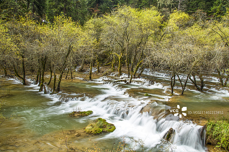 松潘牟尼沟水韵图片素材