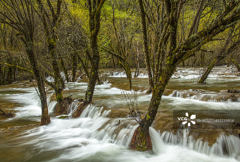 松潘牟尼沟水韵图片素材
