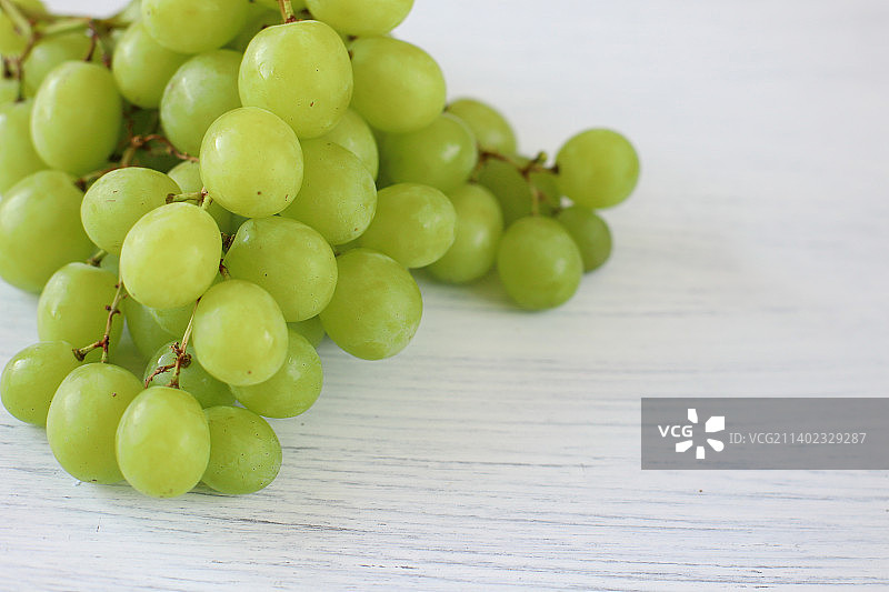 桌子上的葡萄特写图片素材