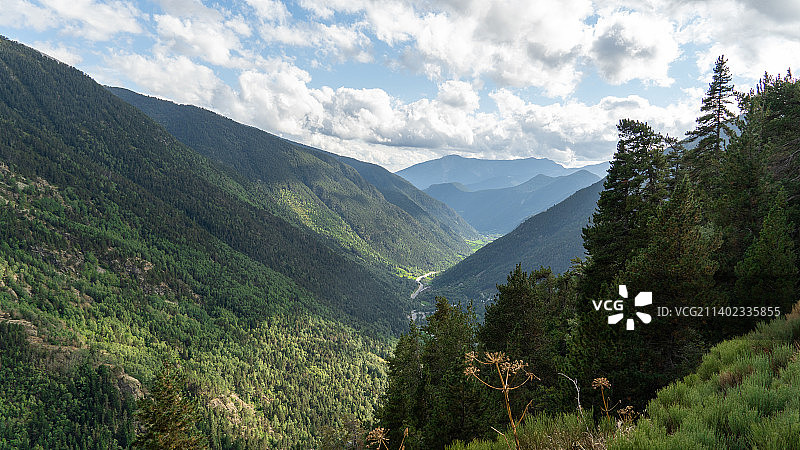 安道尔奥尔迪诺的壮丽山景图片素材