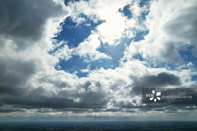 卢顿英格兰的冬季雨云图片素材