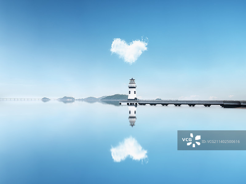 蓝天白云下的珠海爱情邮局灯塔图片素材