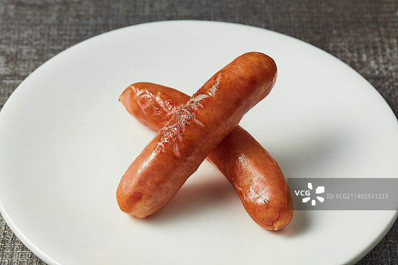 两根烤肉肠图片素材