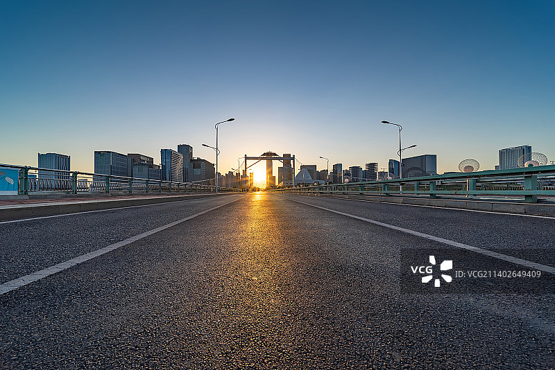 新疆乌鲁木齐市经开区金风大桥图片素材