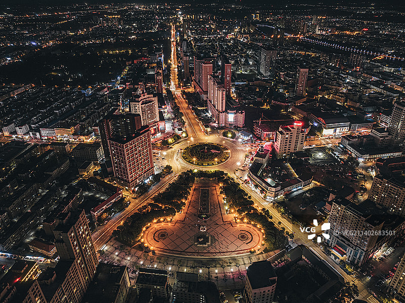 辽宁省阜新市解放广场夜景（航拍）图片素材