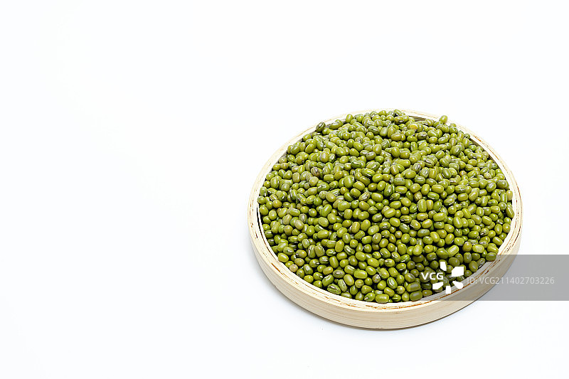 简约绿豆白底图图片素材
