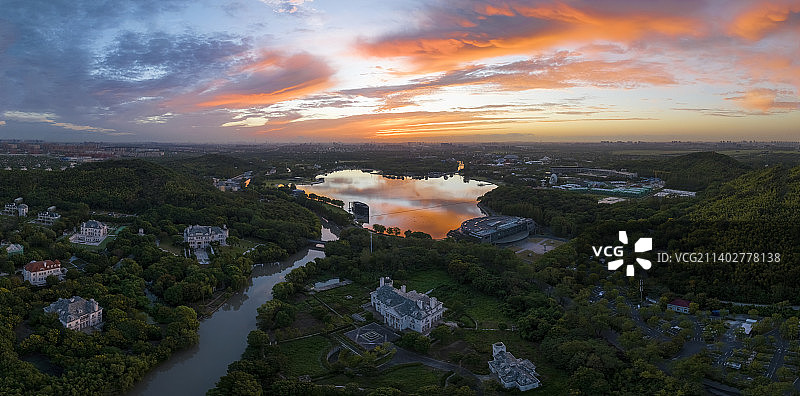 松江月湖雕塑公园全景晨曦图片素材