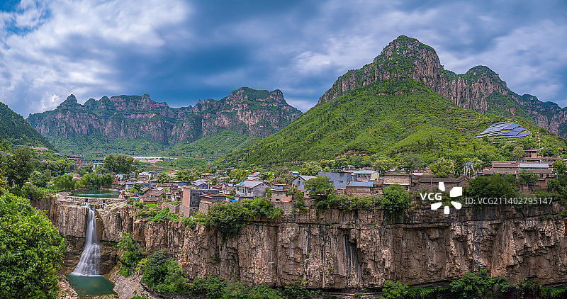 山西平顺县悬崖上古村虹霓村图片素材