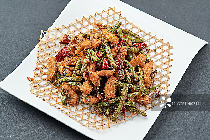 辣子兔丁干煸豆角图片素材