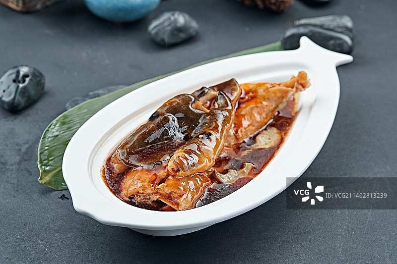 浓汤酱焖小河豚图片素材