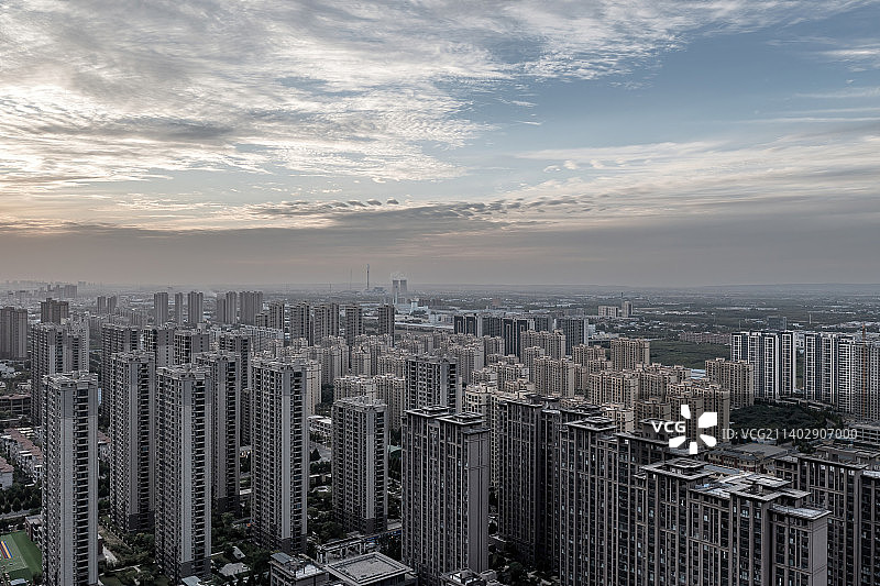郑州 荥阳 日落时分的城市图片素材