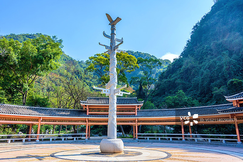 中国广西柳州龙潭公园瑶寨芦笙坪图片素材