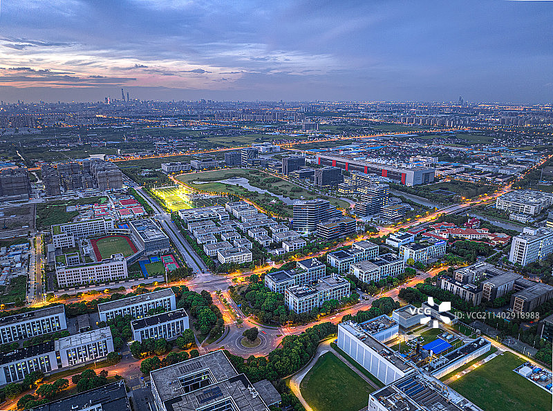 浦江科技绿洲临港浦江科技城 漕河泾开发区浦江高科技园 综合保税区 闵行区科创中心 晚霞夜景图片素材