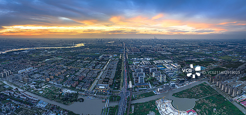 浦江镇产业园 浦江科技城 浦星公路浦江科技广场 综合保税区 闵行区科创中心 晚霞夜景图片素材