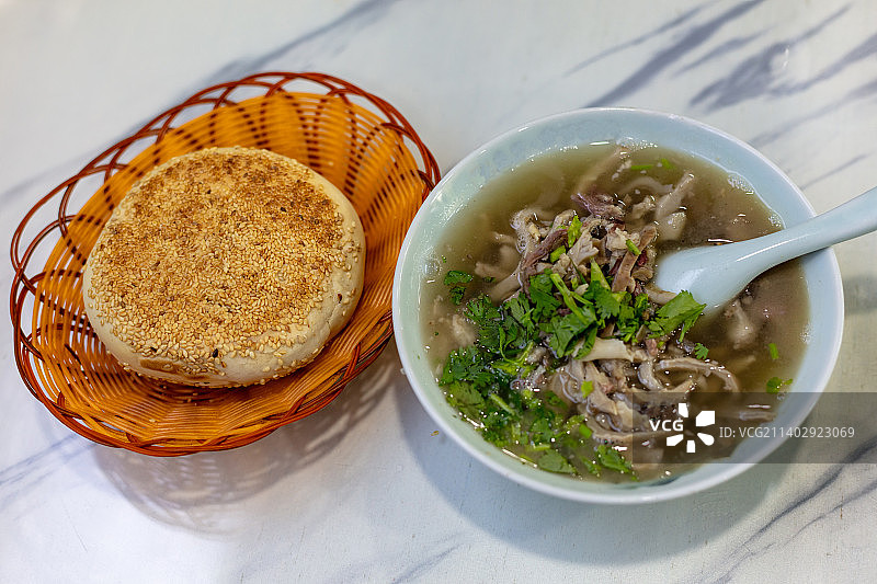 一碗羊杂汤，一个芝麻烧饼图片素材