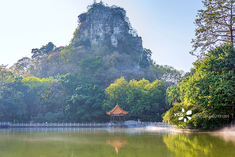 中国广西柳州立鱼峰风景区图片素材