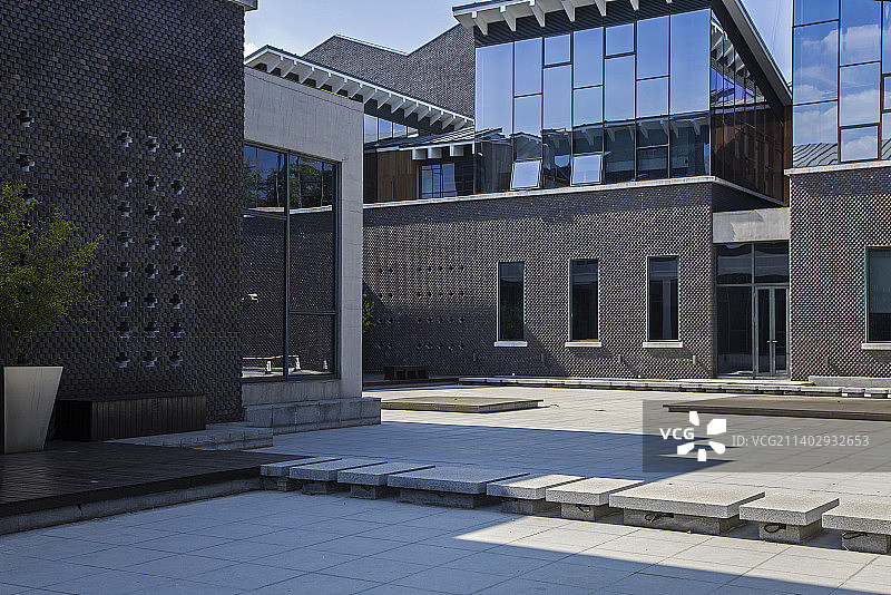 安藤忠雄设计的上海嘉定图书馆图片素材