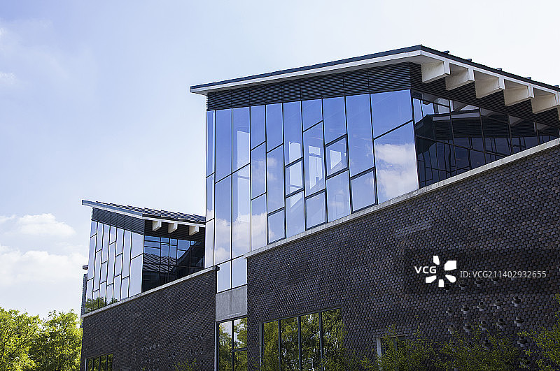 安藤忠雄设计的上海嘉定图书馆图片素材