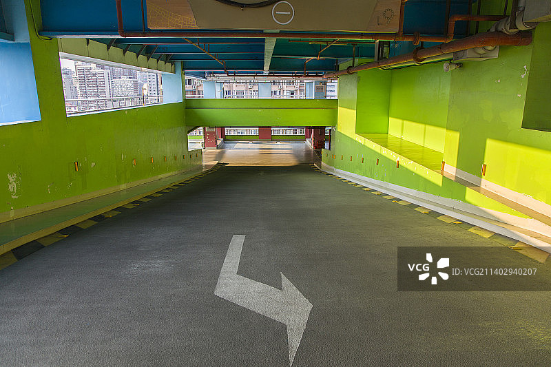 楼顶停车库坡道图片素材