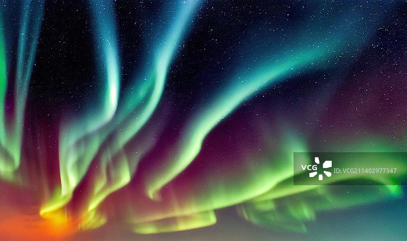 夜晚天空的低角度视图图片素材