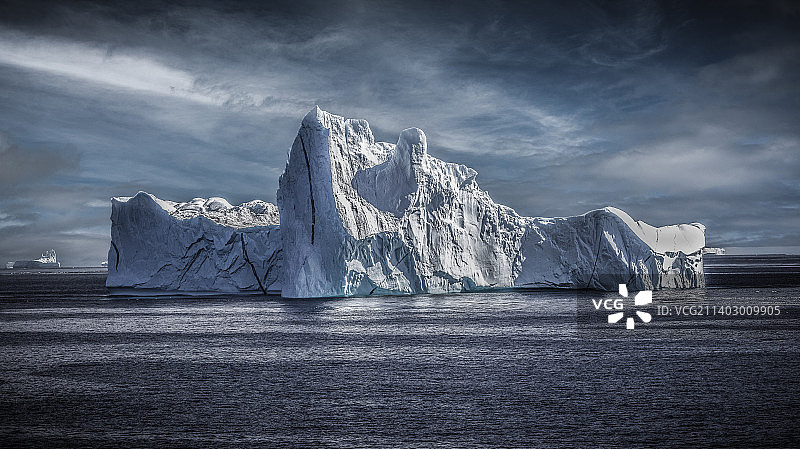 冬季格陵兰塔西拉克的海景图片素材