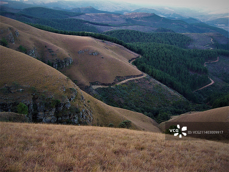 莱索托德拉肯斯堡山脉高角度景观图片素材