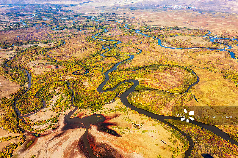 中国东北内蒙古呼伦贝尔大草原额尔古纳湿地与根河流域秋季户外航拍图片素材