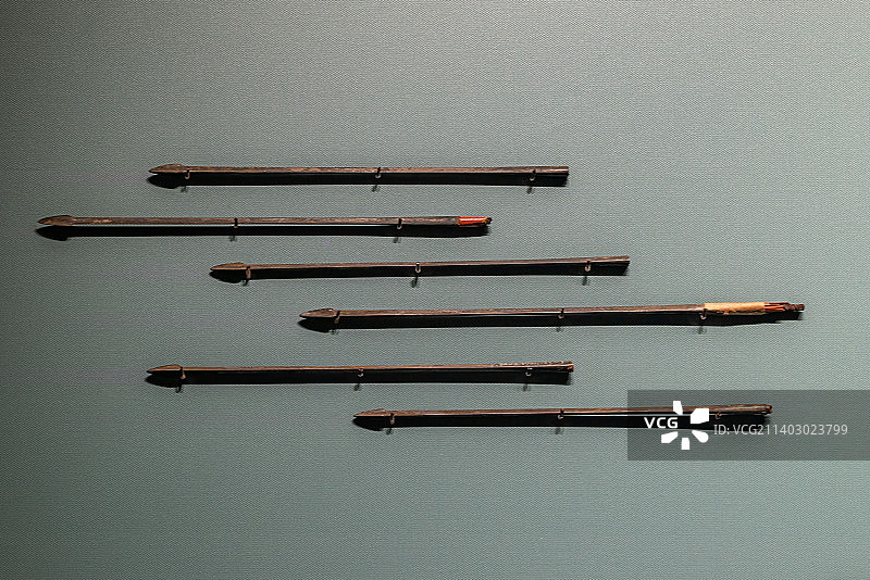 长铤铜箭镞-春秋战国时期文物古董古代武器兵器图片素材