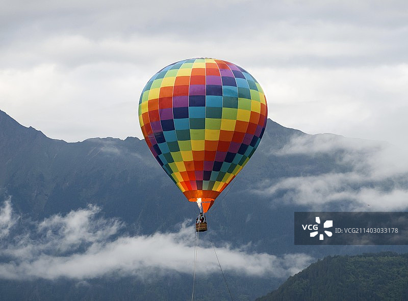 林芝索松村热气球图片素材