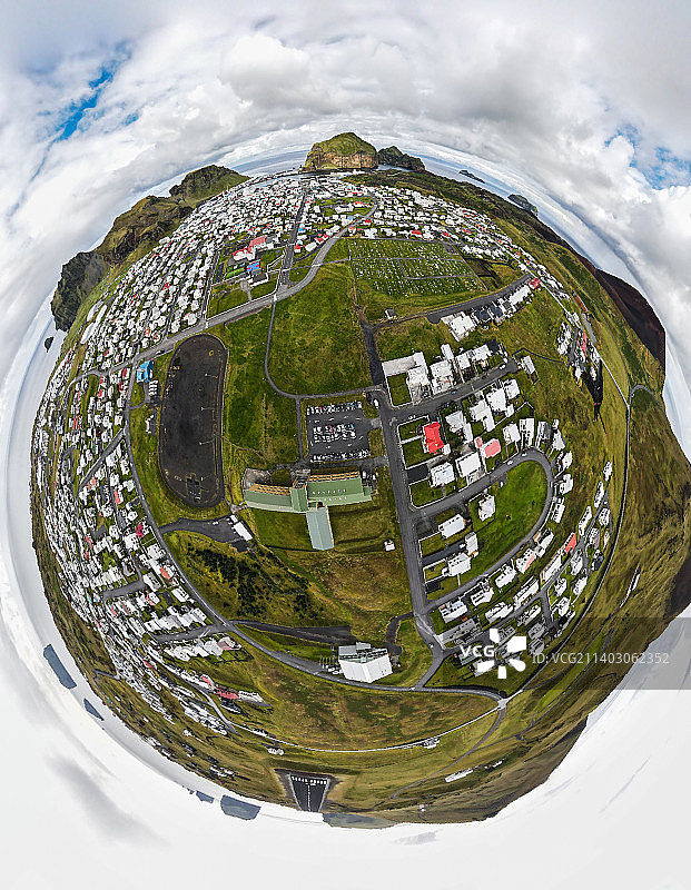 冰岛西人群岛城市建筑高角度景观图片素材