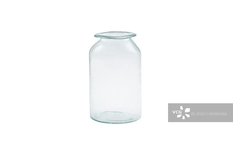 波兰白色背景下的空玻璃瓶特写图片素材