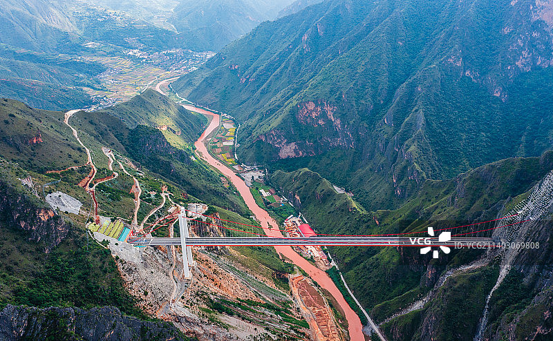 云南省玉溪市易门县弥楚高速绿汁江大桥图片素材