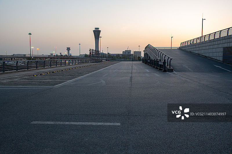 黎明的西安机场图片素材