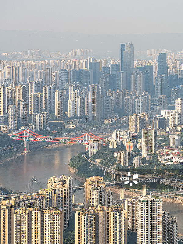 重庆市陆海国际中心拍摄渝中区牛角沱立交桥轻轨图片素材