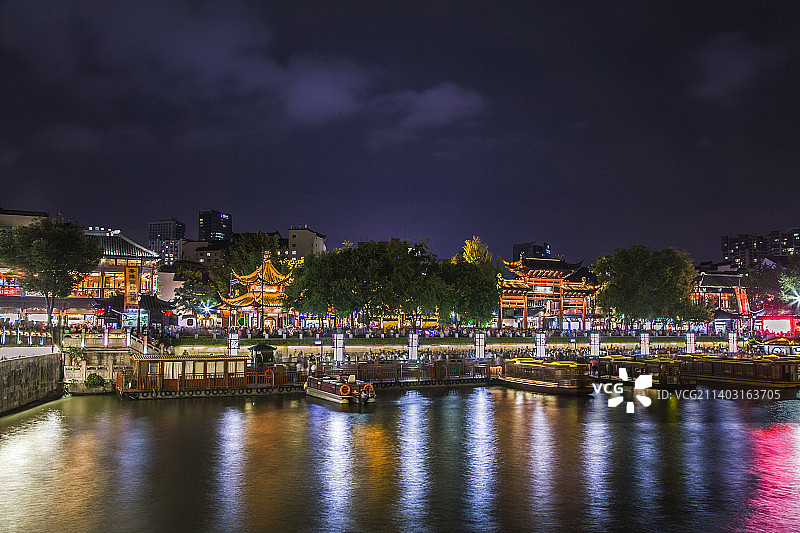 江南古镇南京秦淮河夜景图片素材