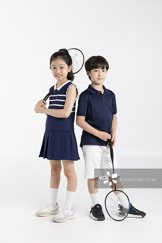 韩国青少年健身运动概念：手持羽毛球拍图片素材