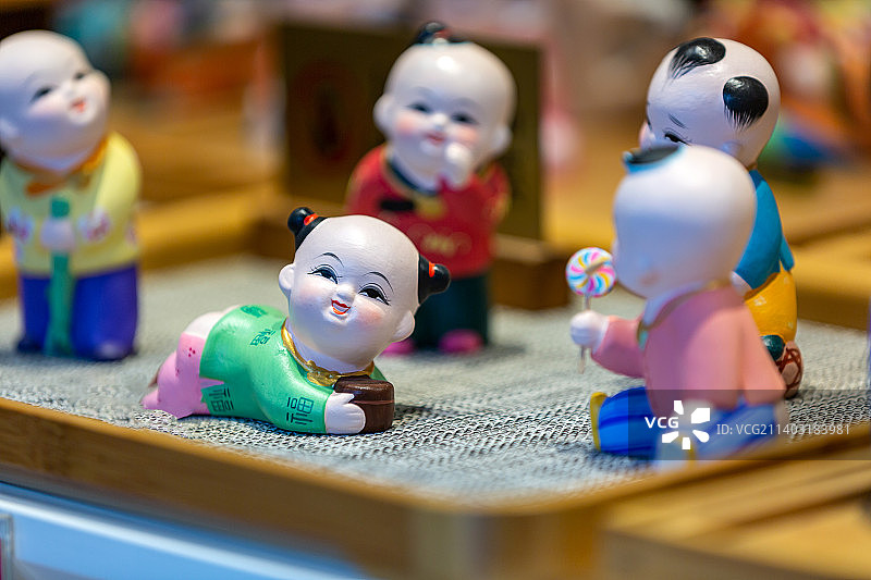 江苏省无锡市惠山古镇工艺品惠山泥人静物图片素材