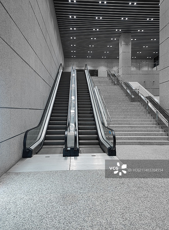 室内大理石地面和电梯图片素材