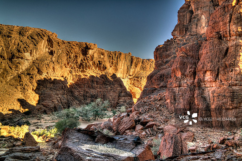 乍得东恩内迪峡谷内部全景，又名阿尔谢伊水潭图片素材
