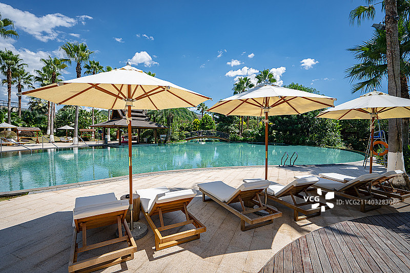 东南亚热带风情的温泉度假旅游胜地图片素材