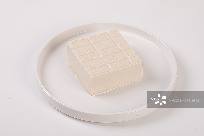 盘子装的豆腐块图片素材