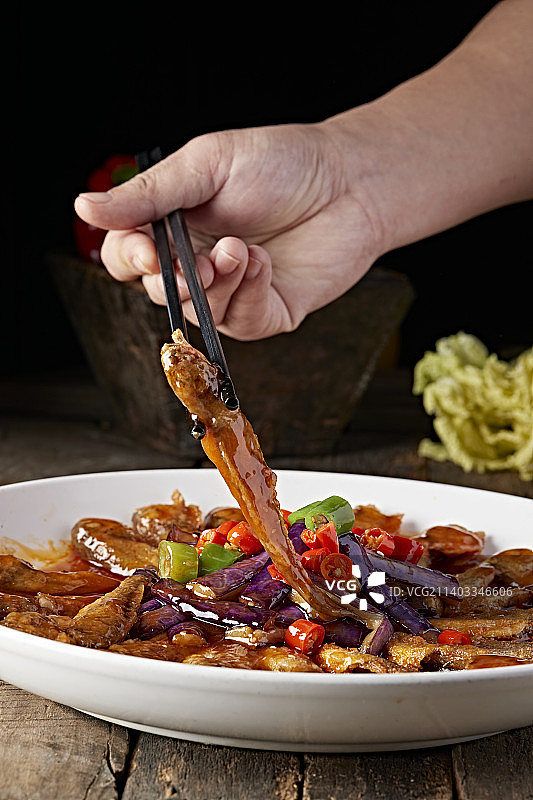 酱炖茄子小黄鱼图片素材