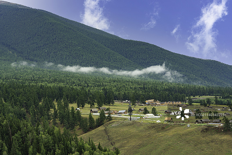 白哈巴村的清晨图片素材