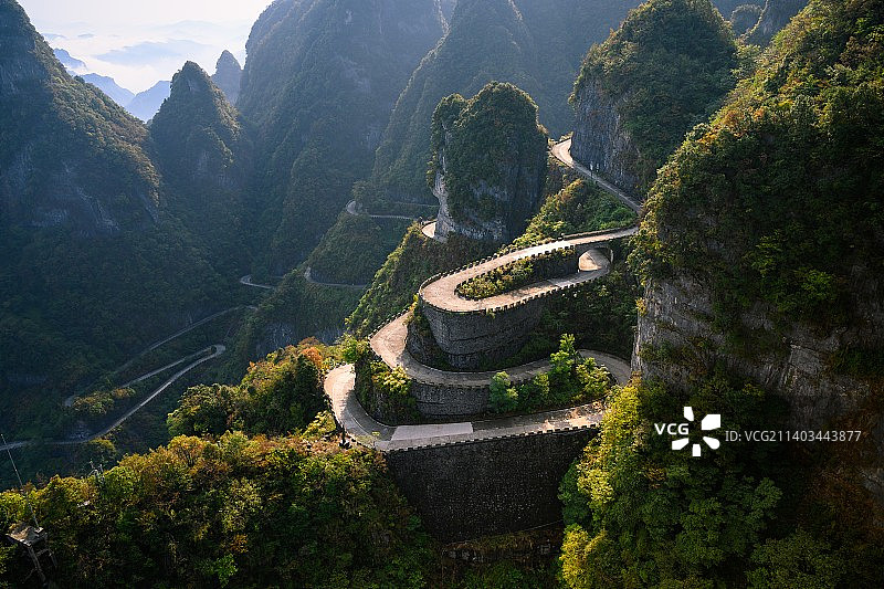 天门山盘山公路图片素材
