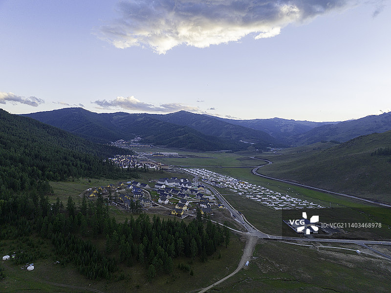 航拍喀纳斯景区贾登峪镇图片素材