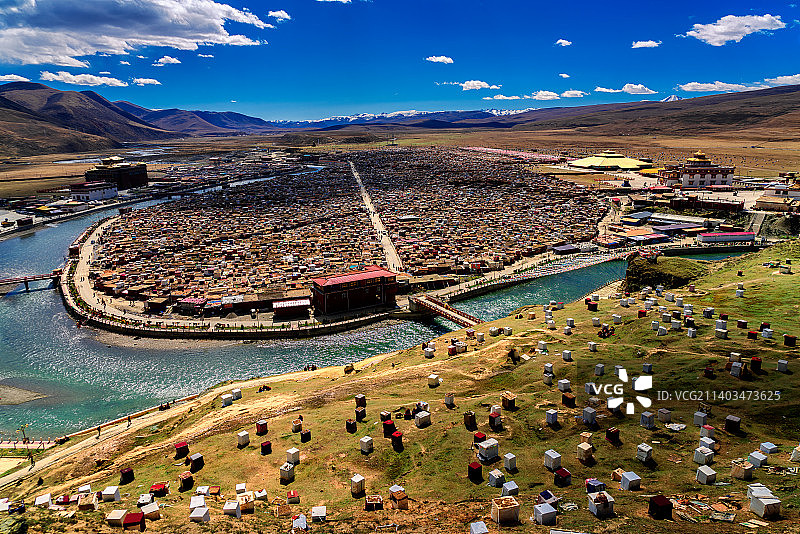 俯瞰亚青寺全景图图片素材