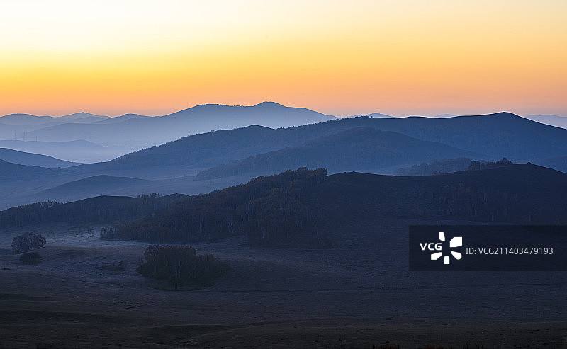 内蒙古坝上乌兰布统北沟金秋时节日出风光图片素材