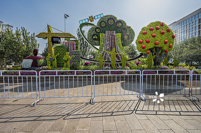 2022年国庆花坛共享发展图片素材