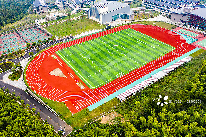 航拍德清县莫干山中心学校图片素材